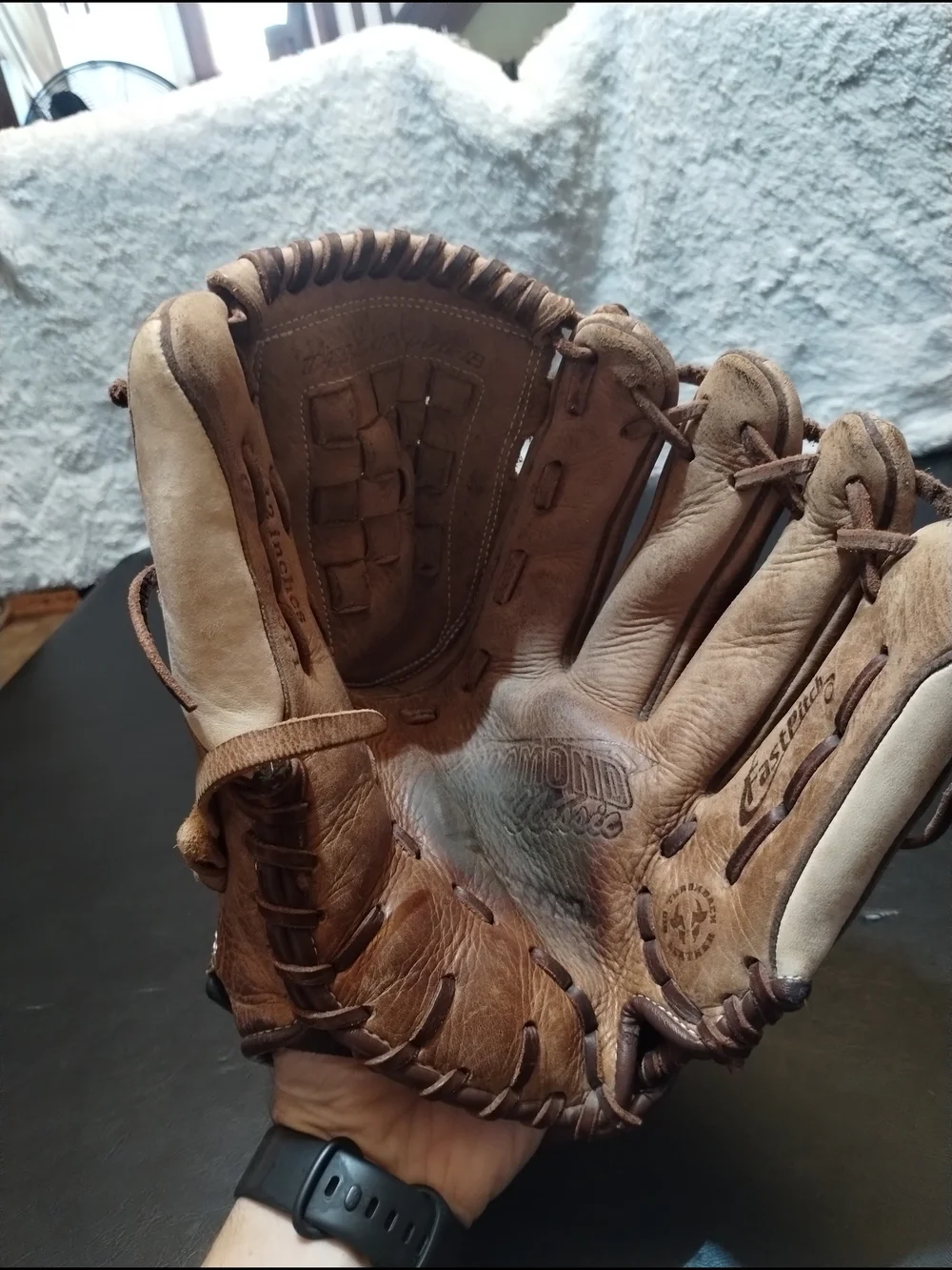 Mizuno Brown Leather Softball ll Glove - 12 Inch Fastpitch